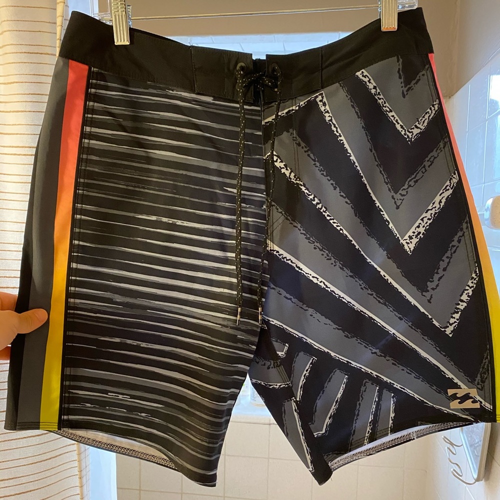 Billabong Airlite boardshorts men’s 31